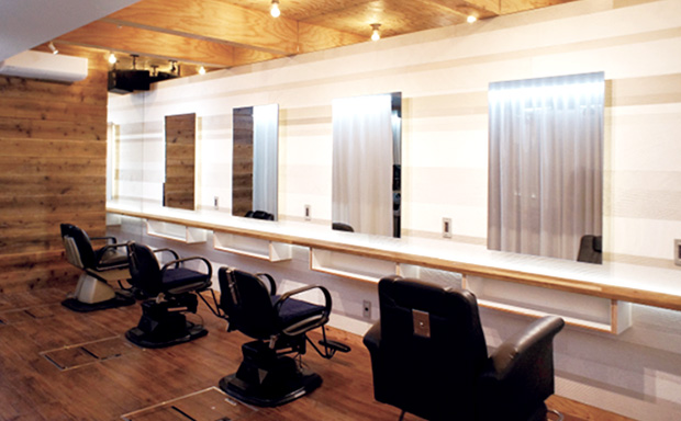 施工例、店舗内壁面での使用